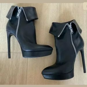YSL Saint Laurent Calfskin Janis 105 Boots Sz 39